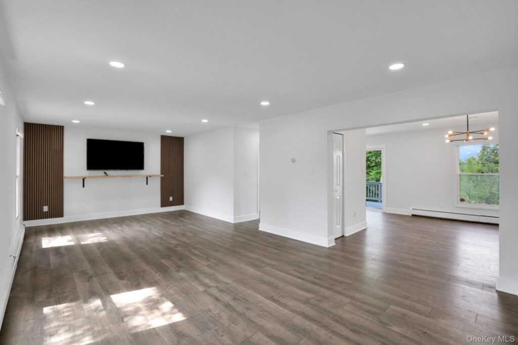 4179 Route 9W, Saugerties, NY 12477 - Photo 4 of 24