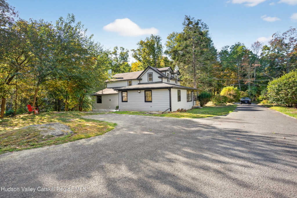 70 Fawn Road, Saugerties, NY 12477 - Photo 2 of 30