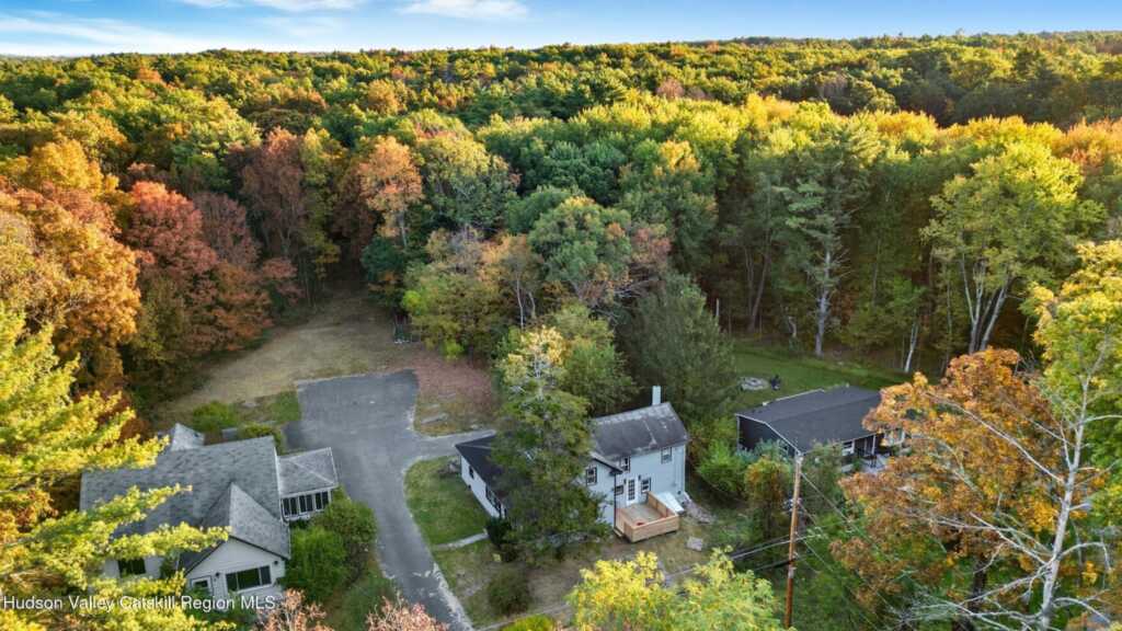 70 Fawn Road, Saugerties, NY 12477 - Photo 3 of 30