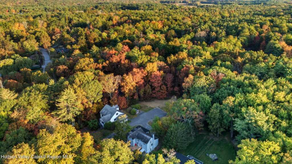 70 Fawn Road, Saugerties, NY 12477 - Photo 4 of 30