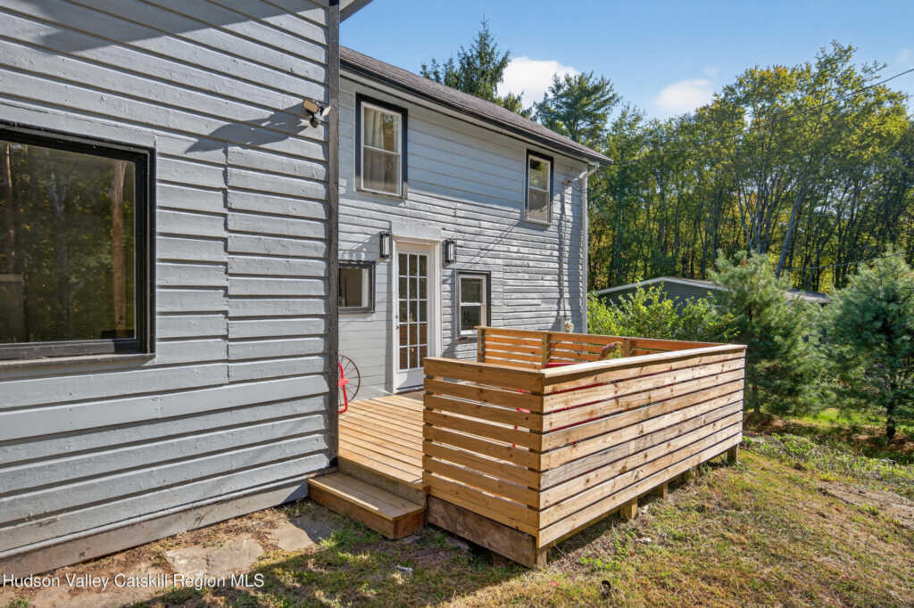 70 Fawn Road, Saugerties, NY 12477 - Photo 5 of 30