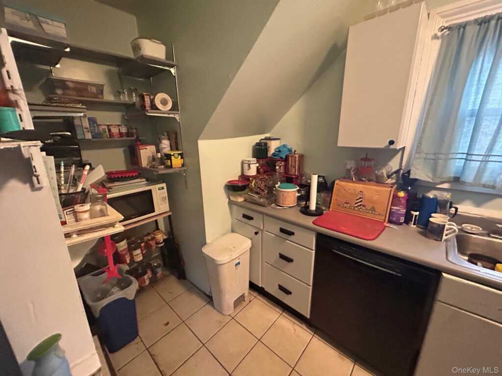 154 Fair Street, Kingston, NY 12401 - Photo 7 of 50