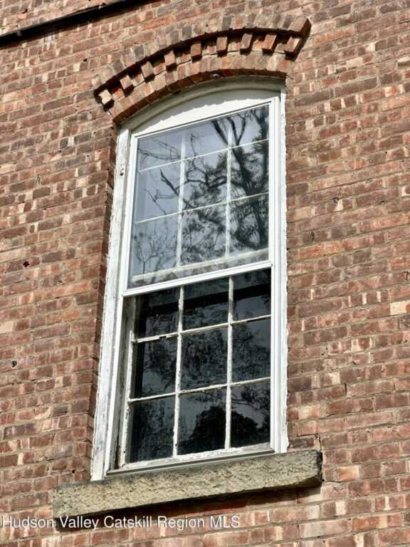 8 School House Lane, Rosendale, NY 12472 - Photo 4 of 24