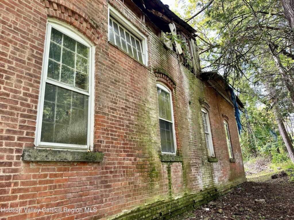 8 School House Lane, Rosendale, NY 12472 - Photo 5 of 24