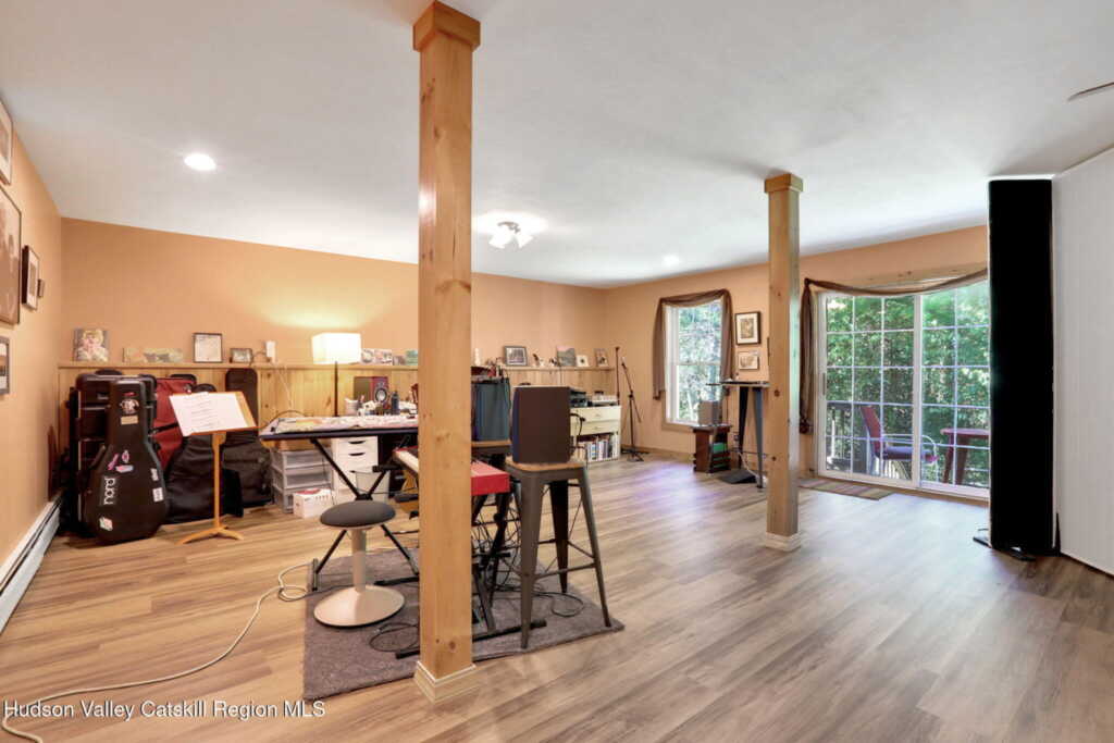 162 Hilltop Drive, Hurley, NY 12443 - Photo 18 of 46