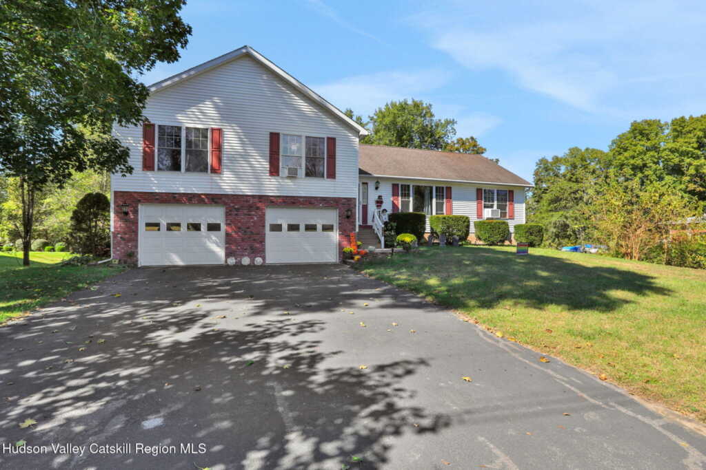 162 Hilltop Drive, Hurley, NY 12443 - Photo 2 of 46