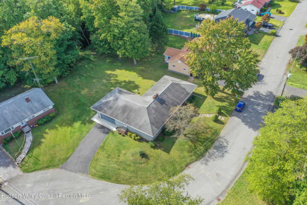 10 Meadow Court, Saugerties, NY 12477 - Photo 6 of 27