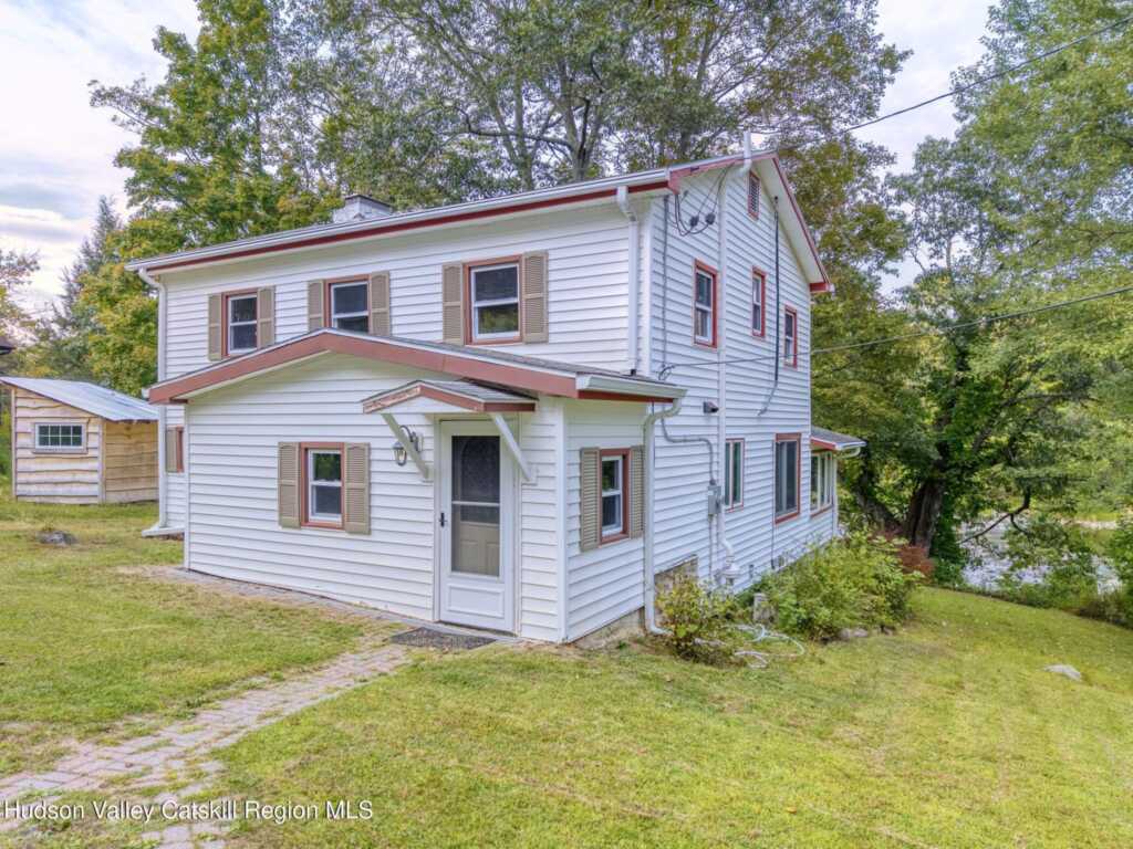 1232 Old Ford Circle, New Paltz, NY 12561 - Photo 3 of 50