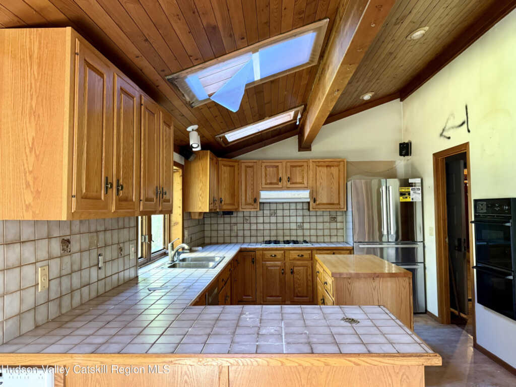1557 Centre Road, Rhinebeck, NY 12572 - Photo 3 of 9
