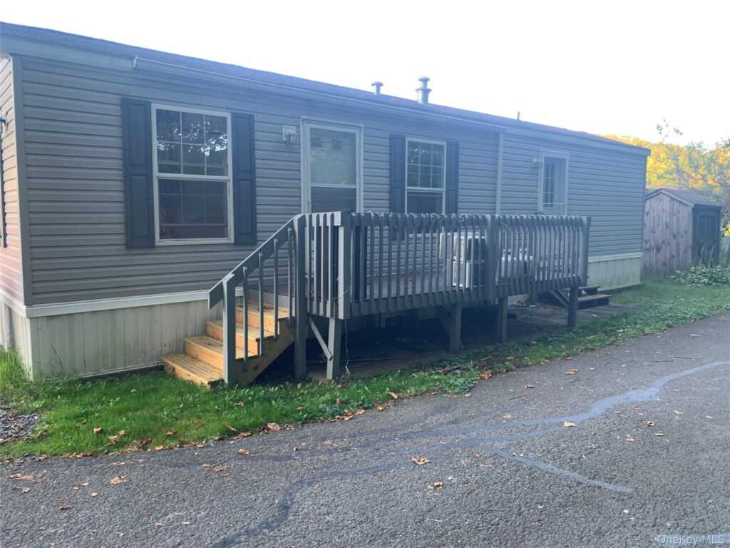 702 Sawkill Rd, Unit #10, Kingston, NY 12401