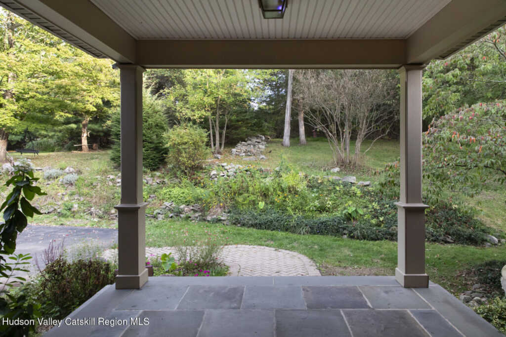40 Lakeview Avenue, Kingston, NY 12401 - Photo 2 of 50