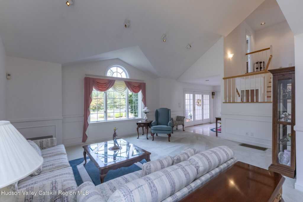 25 Alison Court, Kingston, NY 12401 - Photo 10 of 50