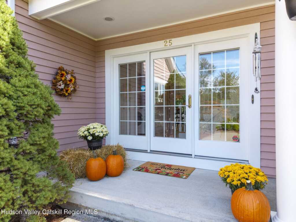 25 Alison Court, Kingston, NY 12401 - Photo 3 of 50