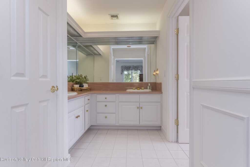 25 Alison Court, Kingston, NY 12401 - Photo 32 of 50