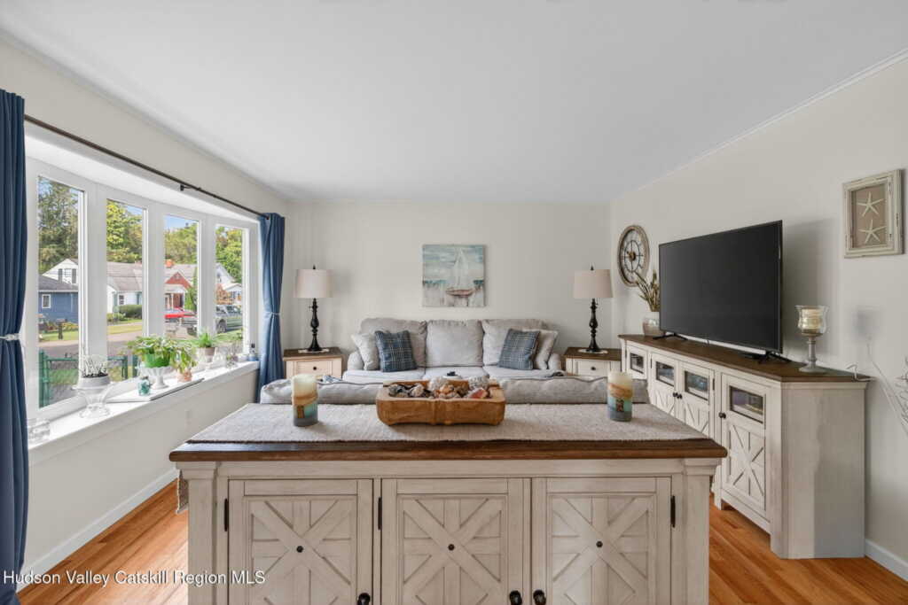 106 Yarmouth Street, Kingston, NY 12401 - Photo 3 of 19