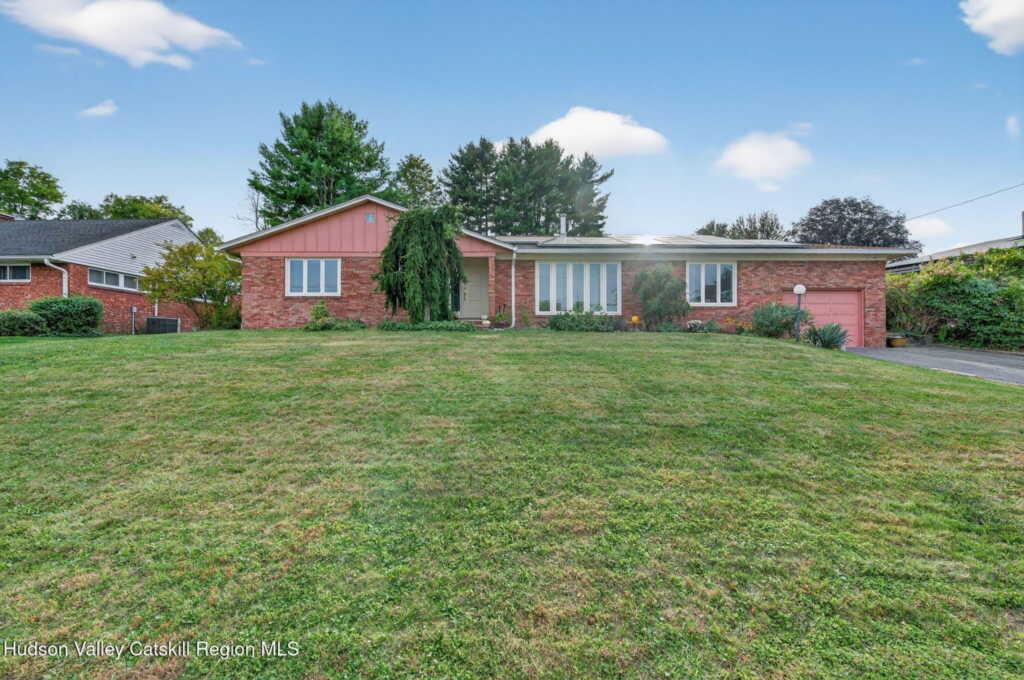 35 Overlook Drive, Kingston, NY 12401 - Photo 2 of 30