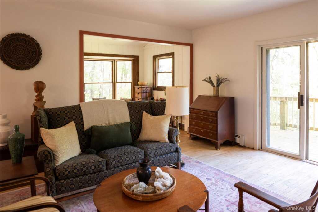 72 Old Farm Road, Rhinebeck, NY 12572 - Photo 11 of 42