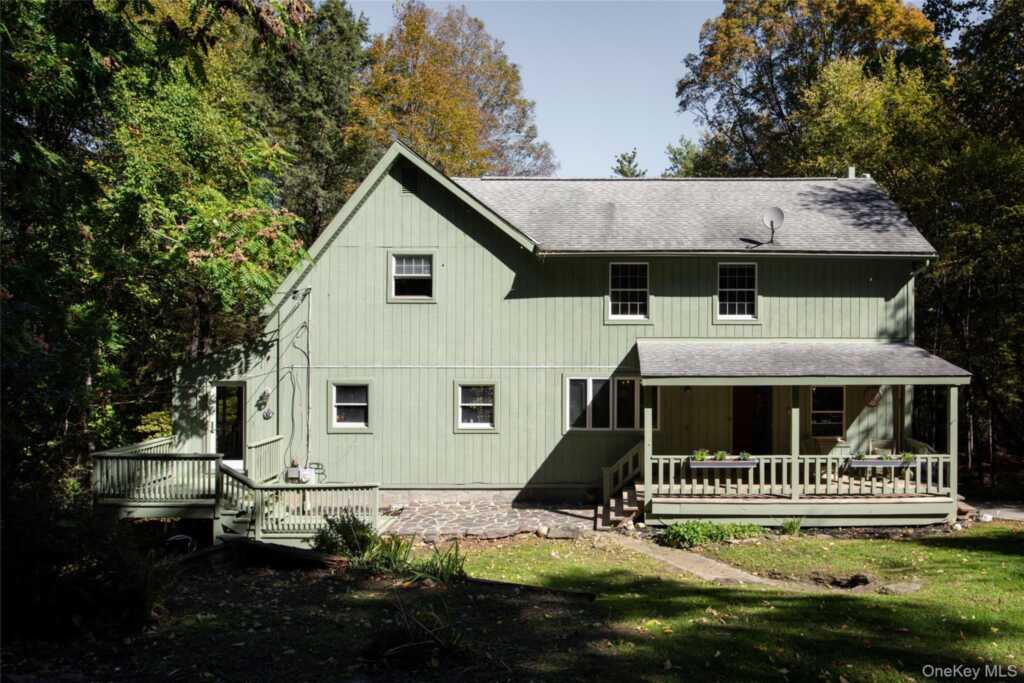 72 Old Farm Road, Rhinebeck, NY 12572 - Photo 3 of 42