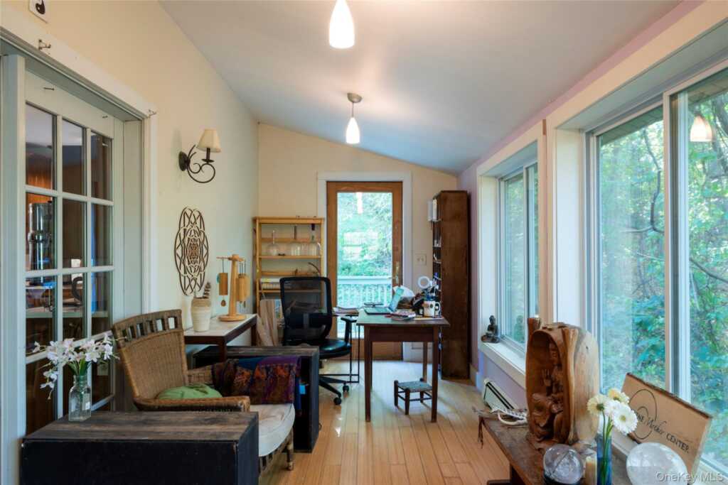 72 Old Farm Road, Rhinebeck, NY 12572 - Photo 32 of 42