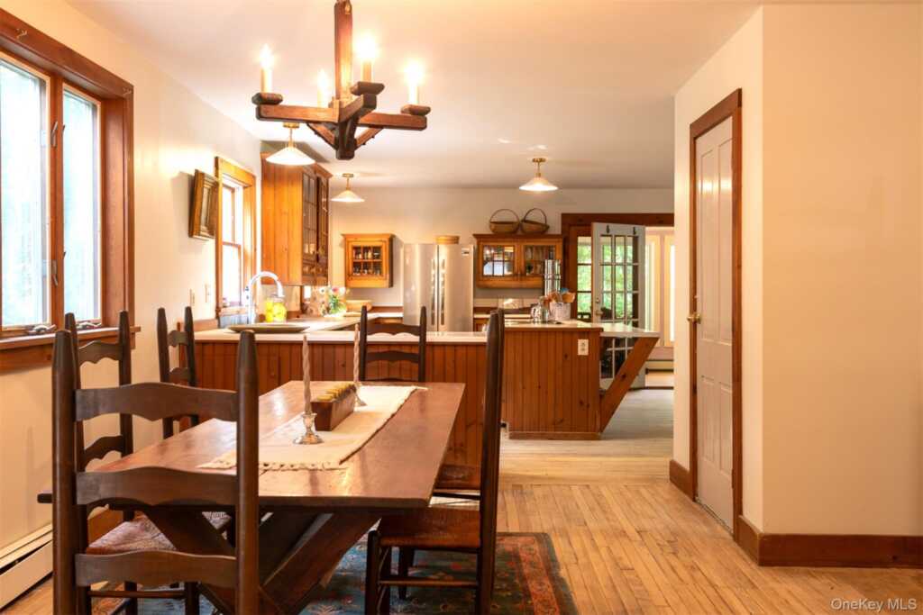 72 Old Farm Road, Rhinebeck, NY 12572 - Photo 5 of 42
