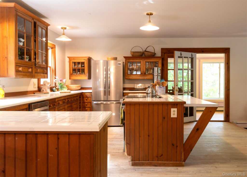 72 Old Farm Road, Rhinebeck, NY 12572 - Photo 6 of 42