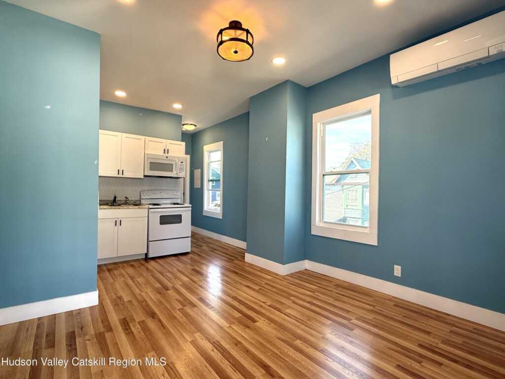 14 Livingston St, Unit #3, Saugerties, NY 12477 - Photo 3 of 8