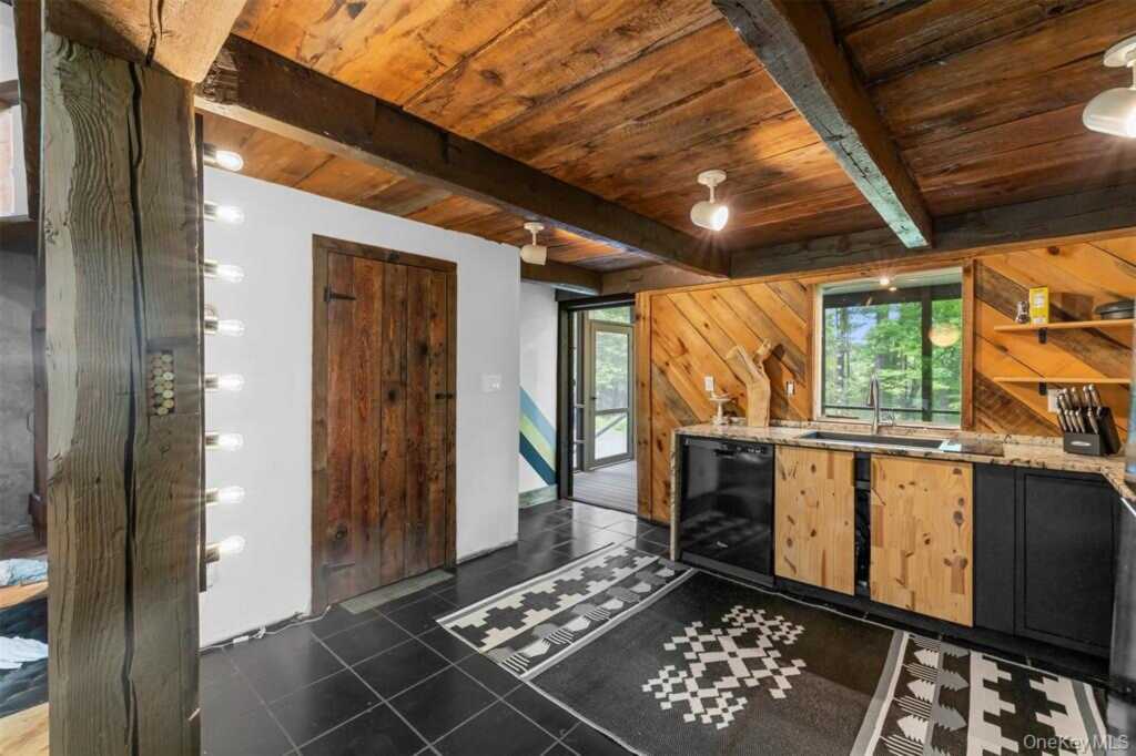 66 Hill Road, Kingston, NY 12401 - Photo 10 of 25