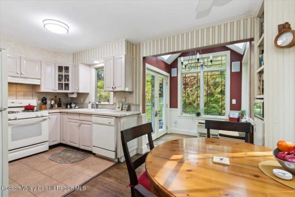 826 Buck Road, Stone Ridge, NY 12484 - Photo 18 of 40