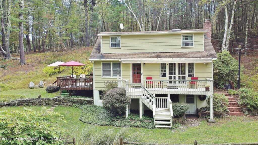 826 Buck Road, Stone Ridge, NY 12484 - Photo 2 of 40