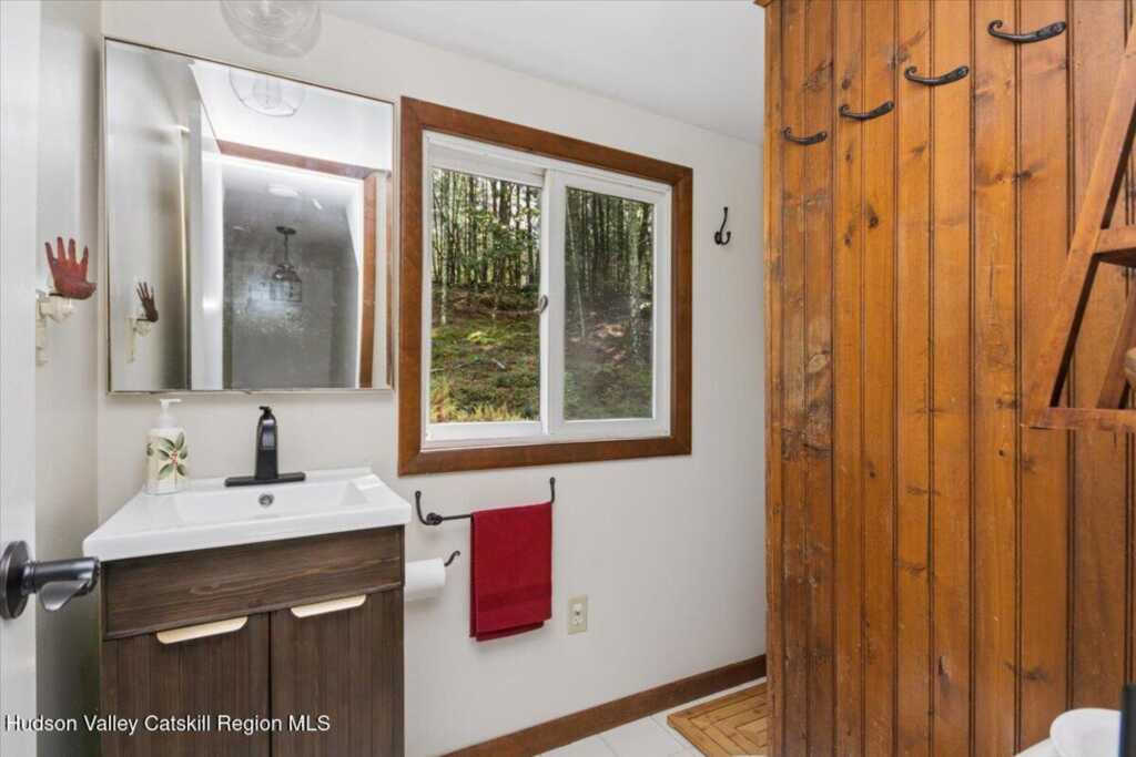 826 Buck Road, Stone Ridge, NY 12484 - Photo 26 of 40