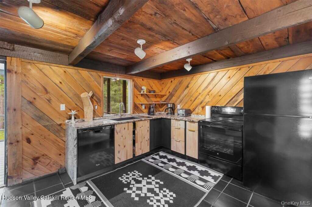 66 Hill Road, Kingston, NY 12401 - Photo 9 of 25