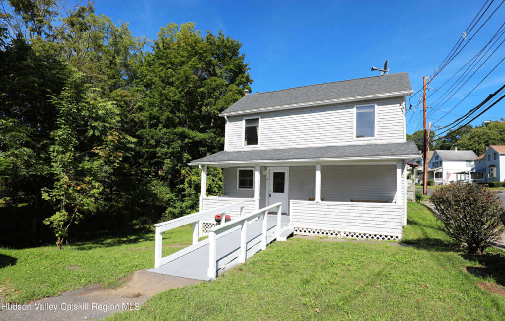 110 Bridge Street, Saugerties, NY 12477 - Photo 2 of 15