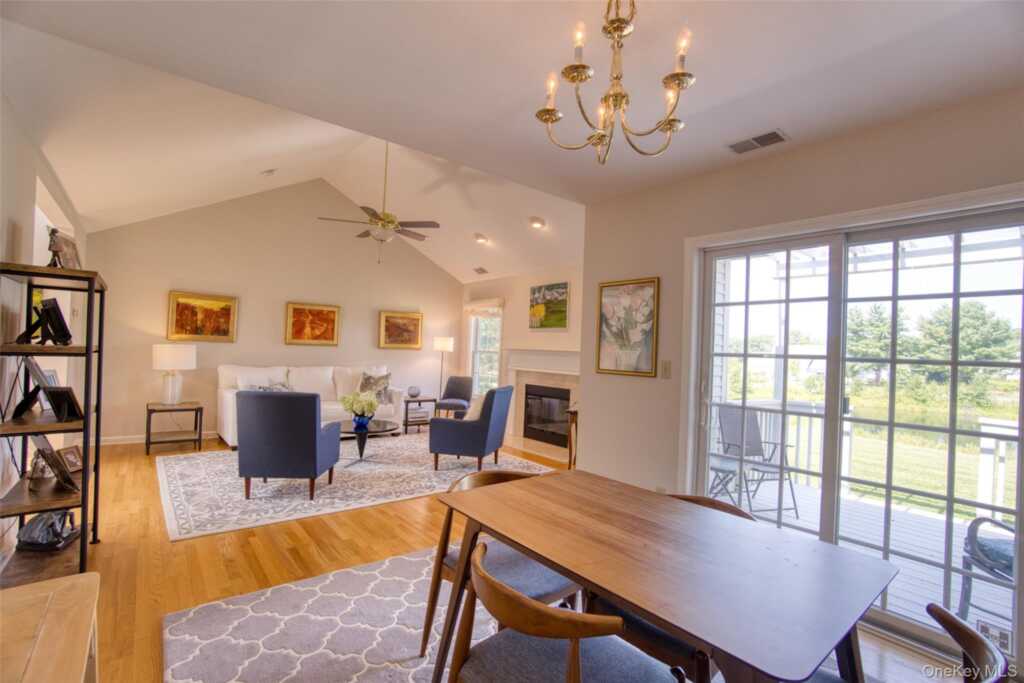 208 Cinnamon Circle, Rhinebeck, NY 12572 - Photo 11 of 27