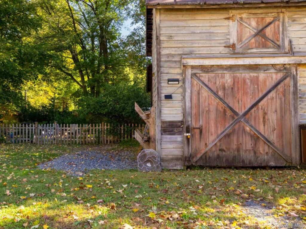 792 Springtown Road, Rosendale, NY 12486 - Photo 26 of 47