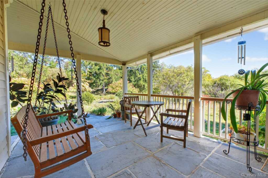 55 Lennox Avenue, Hurley, NY 12433 - Photo 4 of 29
