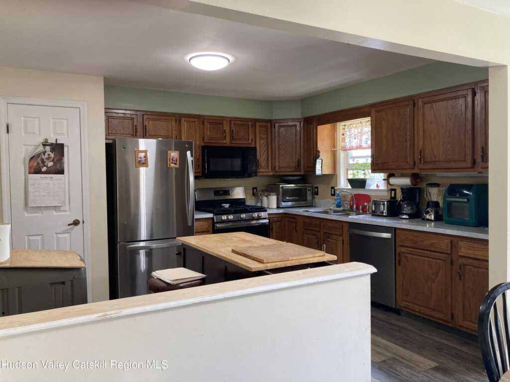 204 Heather Lane, Kingston, NY 12401 - Photo 4 of 22