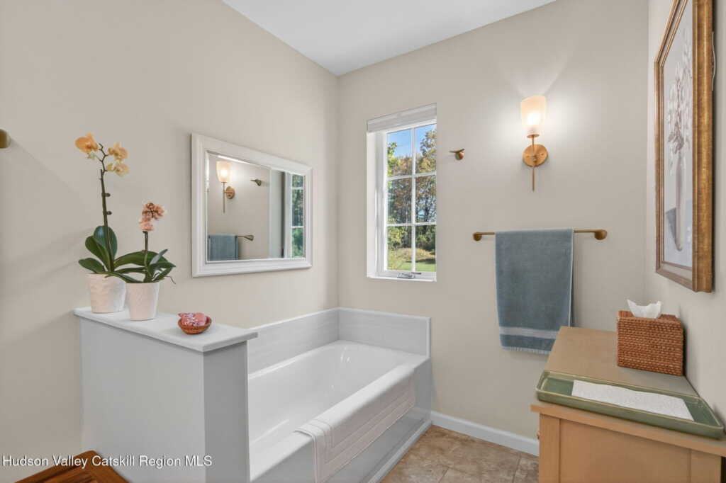 555 Mountain View Avenue, Hurley, NY 12443 - Photo 27 of 46