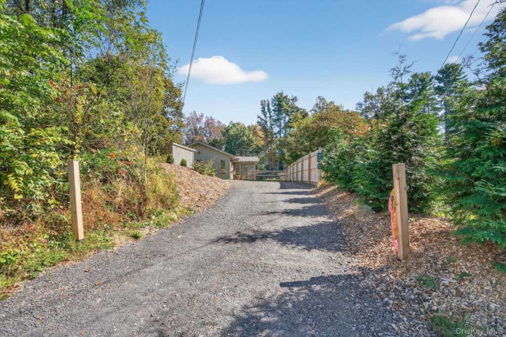 555 Mountain View Avenue, Hurley, NY 12443 - Photo 42 of 44