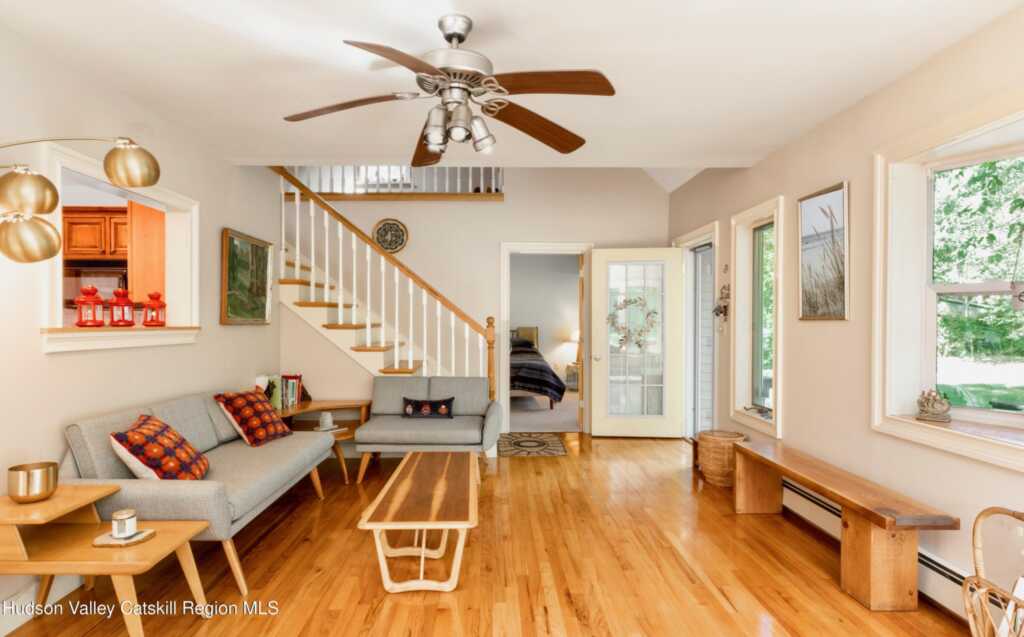 688 Churchland Road, Saugerties, NY 12477 - Photo 5 of 38
