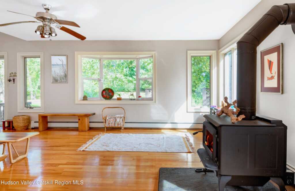 688 Churchland Road, Saugerties, NY 12477 - Photo 6 of 38