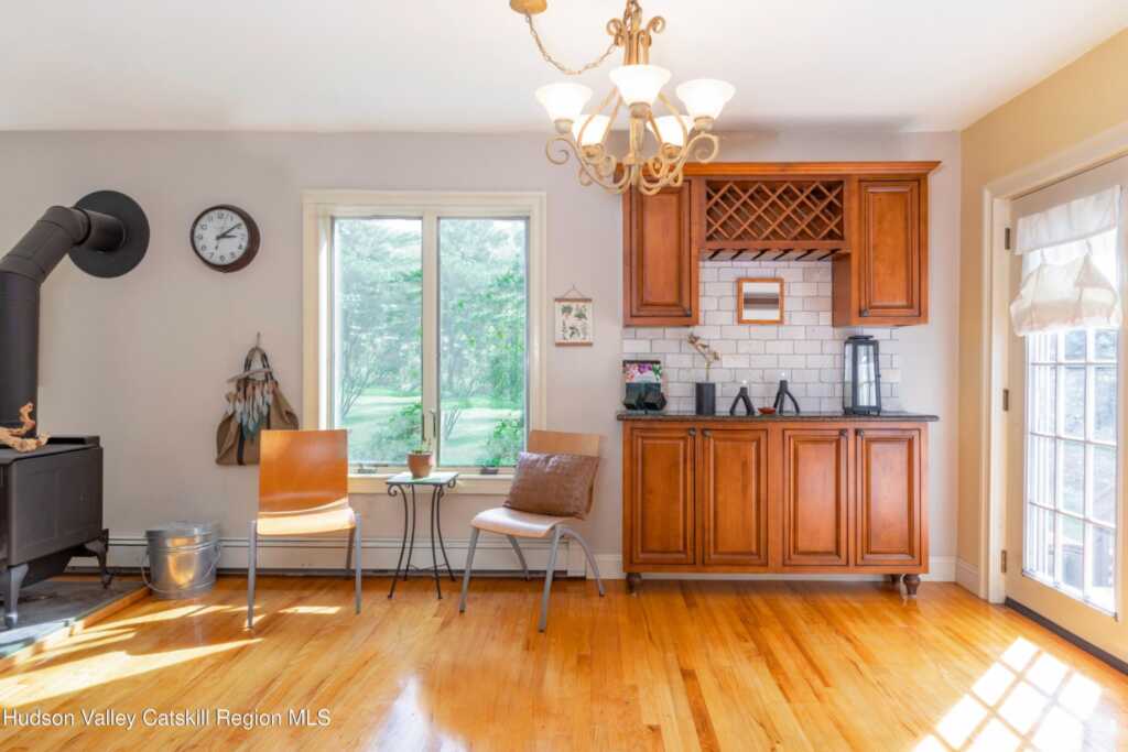 688 Churchland Road, Saugerties, NY 12477 - Photo 7 of 38