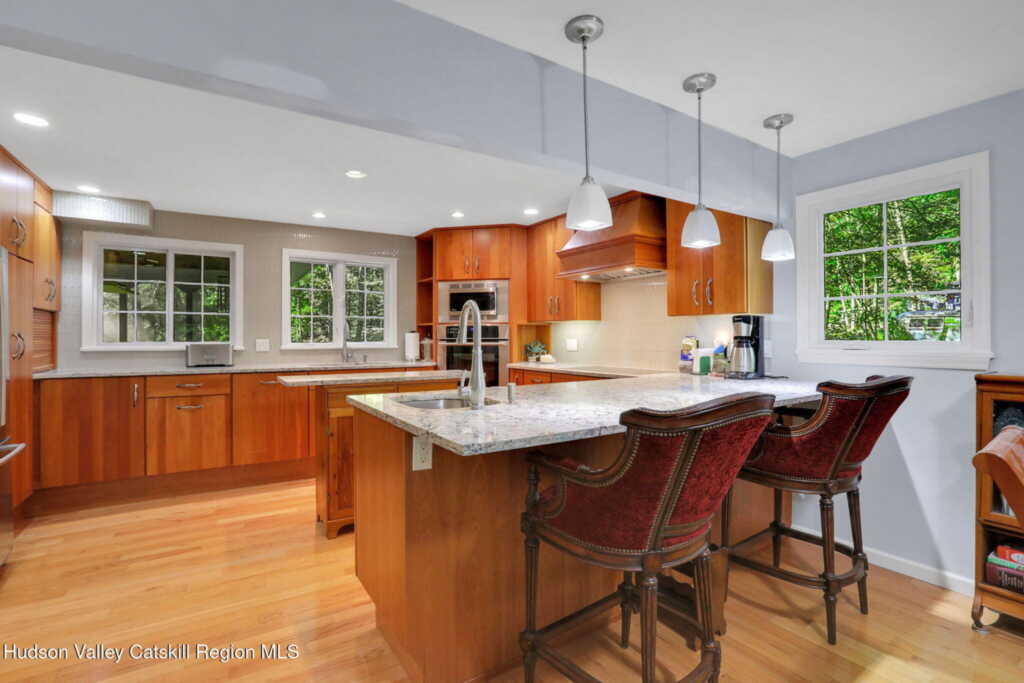 1033 Old Post Road, New Paltz, NY 12561 - Photo 12 of 35