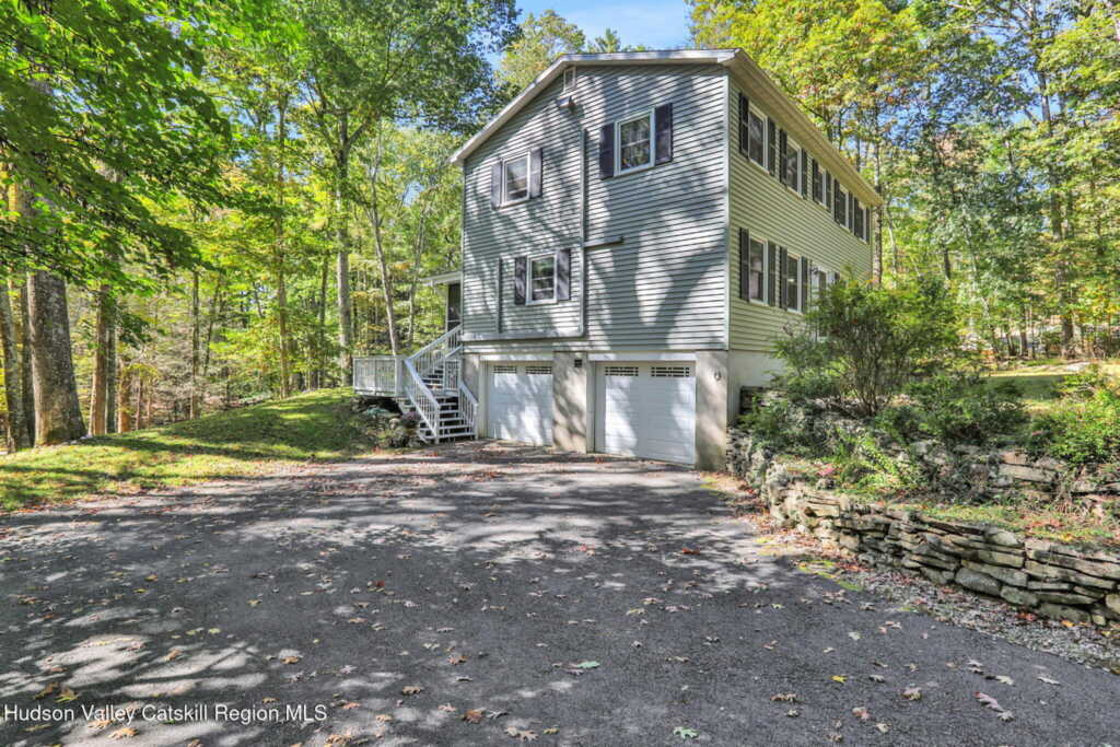 1033 Old Post Road, New Paltz, NY 12561 - Photo 31 of 35