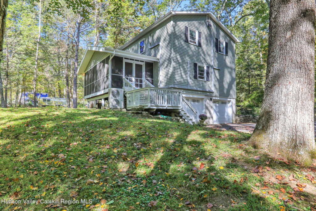 1033 Old Post Road, New Paltz, NY 12561 - Photo 33 of 35