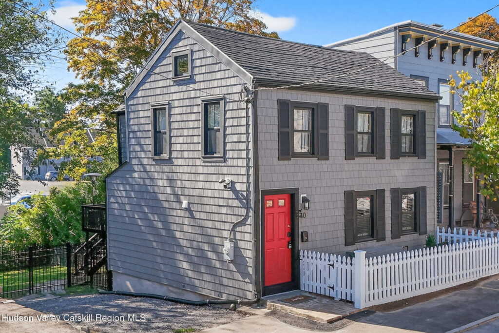 10 Jane Street, Saugerties, NY 12477