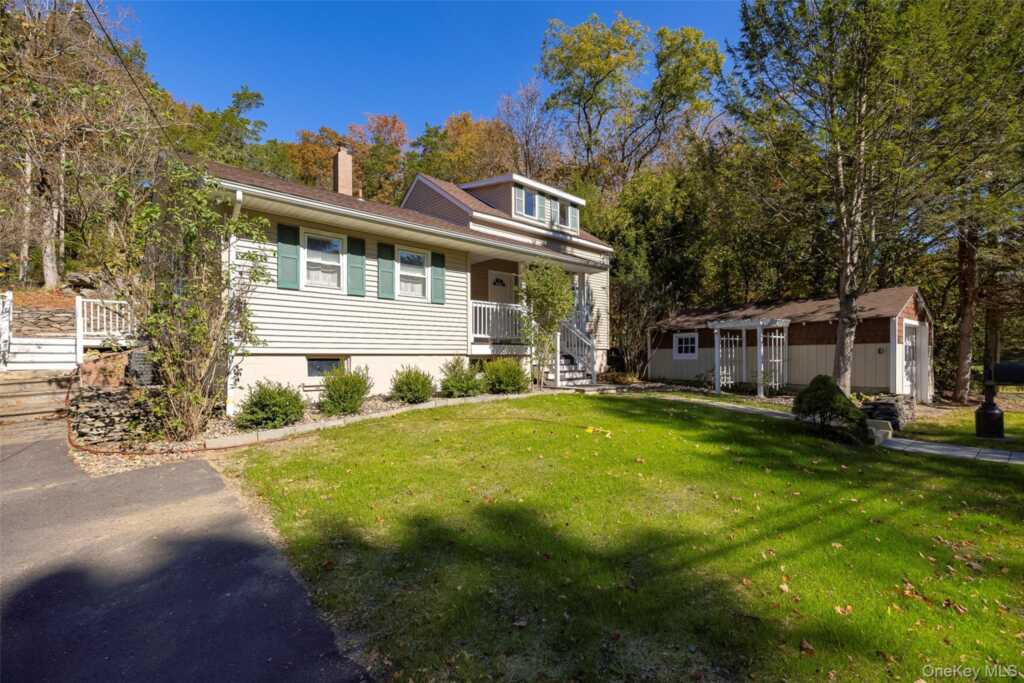 2 Haggerty Hill Road, Rhinebeck, NY 12572 - Photo 4 of 40