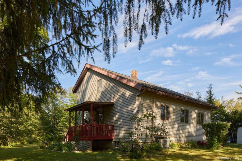 46 Shivertown, New Paltz, NY 12561 - Photo 2 of 32