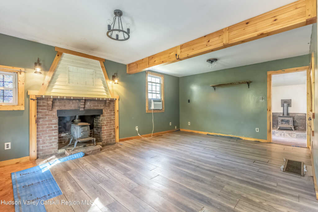 302 Pine Tree Lane, Kingston, NY 12401 - Photo 16 of 33