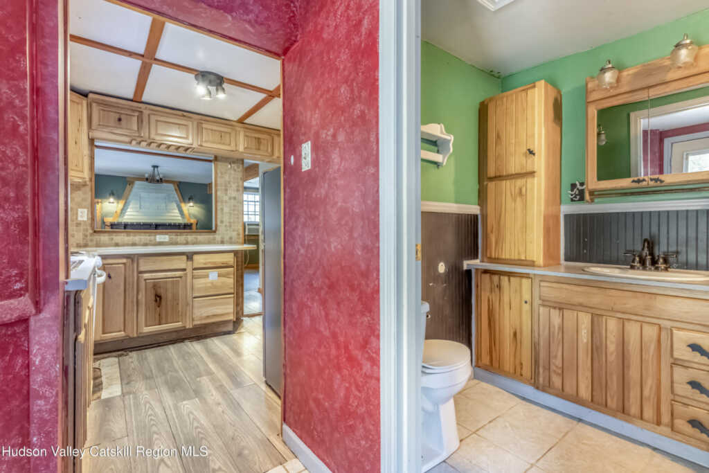 302 Pine Tree Lane, Kingston, NY 12401 - Photo 8 of 33