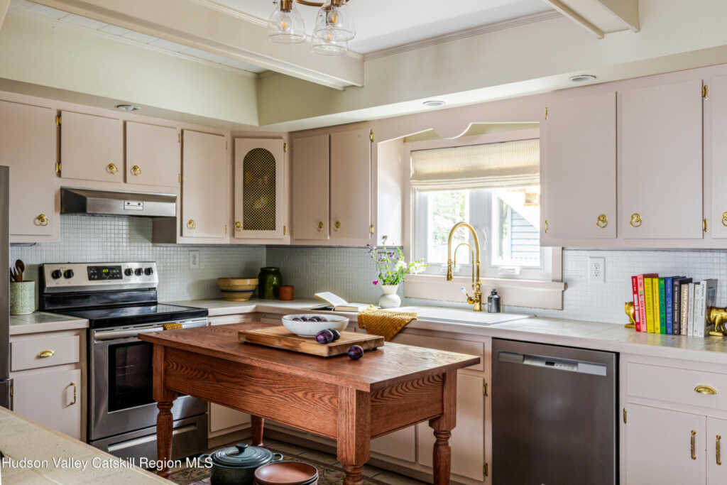 306 Chester Street, Kingston, NY 12401 - Photo 16 of 50